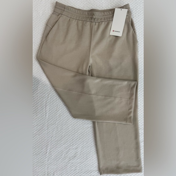 Softstreme straight leg crop * NEW*SIZE 12